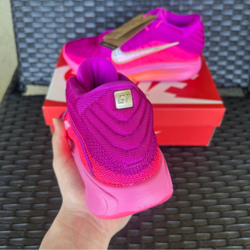 NIKE AIR ZOOM GT HUSTLE 3 HYPER PINK - WOMENS 10 / MENS 8.5 - Picture 3 of 5